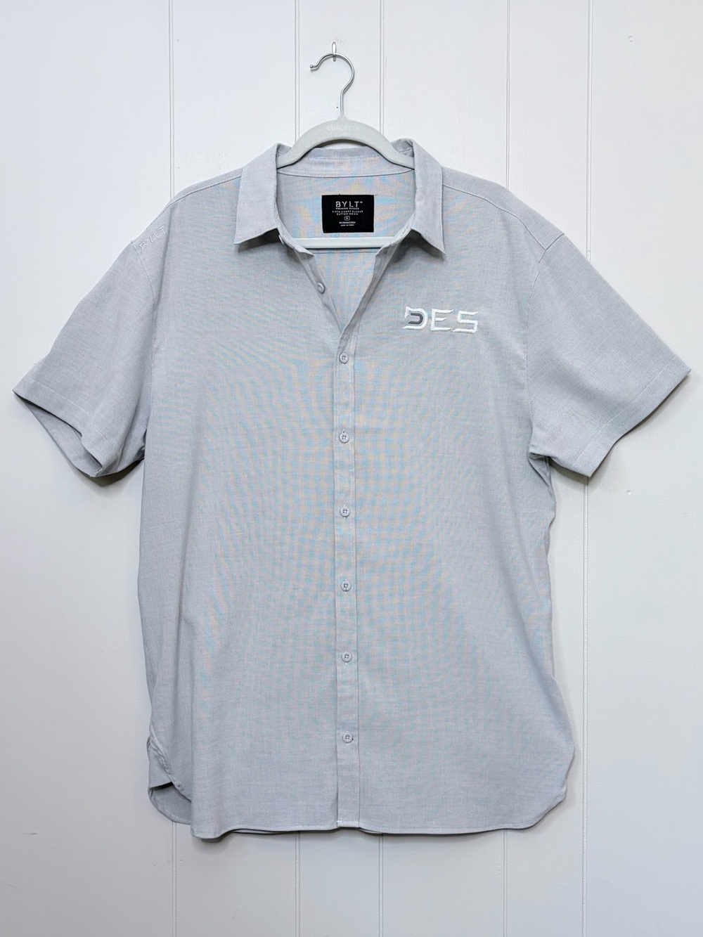 BYLT Basics Short Sleeve Button Down Shirt Light Gray Men’s XL